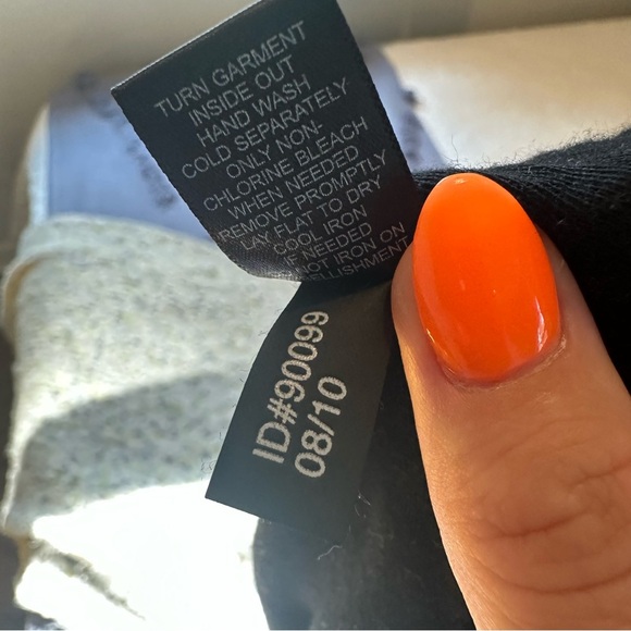 Express Y2K Sequin Tank Top. Size: Medium. Color: Black. 2010. - Picture 8 of 8